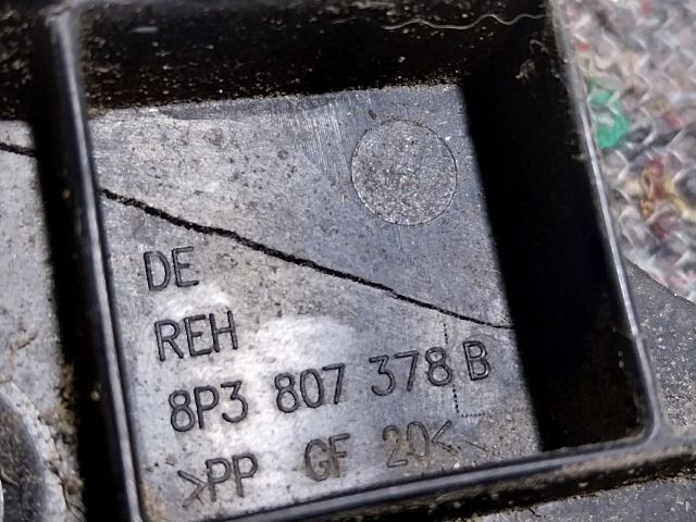 bontott AUDI A3 Jobb hátsó Oldal Lökhárító Tartó (Műanyag)