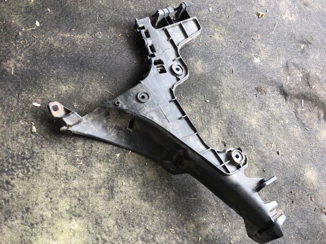 bontott AUDI A3 Jobb hátsó Oldal Lökhárító Tartó (Műanyag)