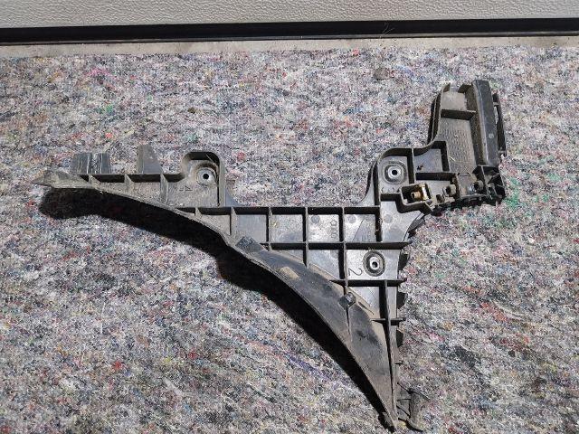 bontott AUDI A3 Jobb hátsó Oldal Lökhárító Tartó (Műanyag)