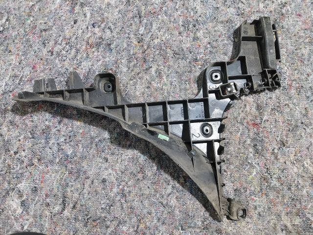 bontott AUDI A3 Jobb hátsó Oldal Lökhárító Tartó (Műanyag)