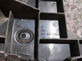 bontott AUDI A3 Jobb hátsó Oldal Lökhárító Tartó (Műanyag)