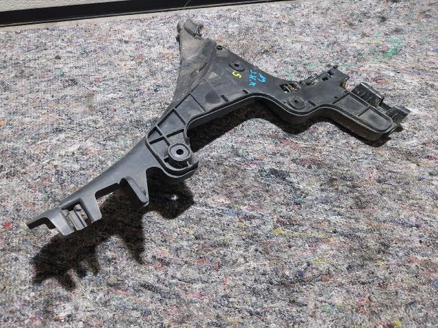 bontott AUDI A3 Jobb hátsó Oldal Lökhárító Tartó (Műanyag)