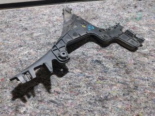 bontott AUDI A3 Jobb hátsó Oldal Lökhárító Tartó (Műanyag)