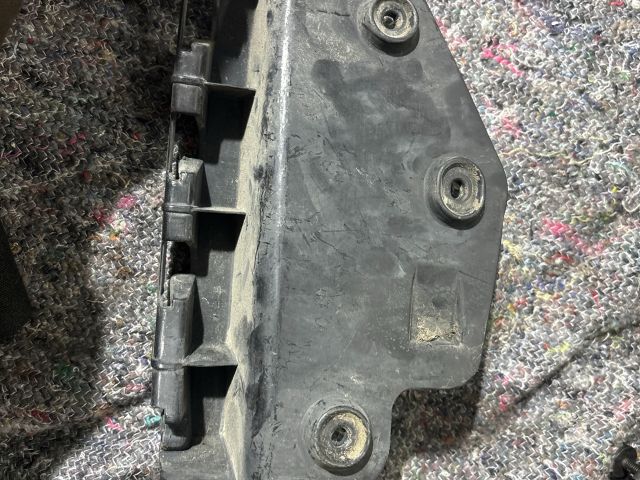 bontott AUDI A3 Jobb hátsó Oldal Lökhárító Tartó (Műanyag)