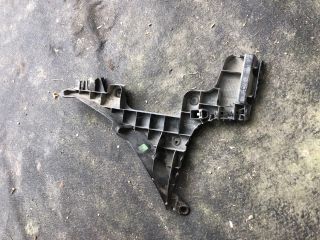 bontott AUDI A3 Jobb hátsó Oldal Lökhárító Tartó (Műanyag)