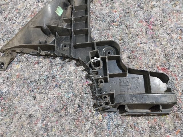 bontott AUDI A3 Jobb hátsó Oldal Lökhárító Tartó (Műanyag)