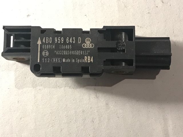 bontott AUDI A3 Jobb hátsó Oldal Ütközés Érzékelő