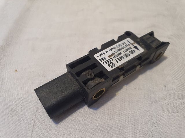 bontott AUDI A3 Jobb hátsó Oldal Ütközés Érzékelő