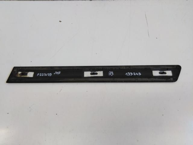 bontott AUDI A3 Jobb hátsó Sárvédő Díszléc