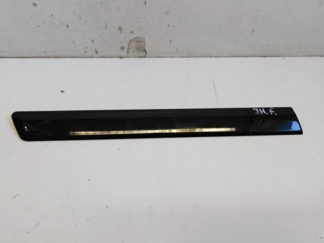 bontott AUDI A3 Jobb hátsó Sárvédő Díszléc