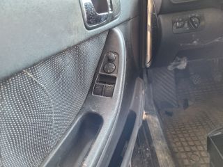 bontott AUDI A3 Jobb Kalaptartó Tartó Konzol