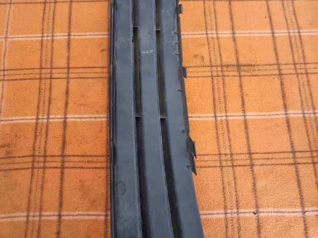 bontott AUDI A3 Jobb Ködlámpa Rács