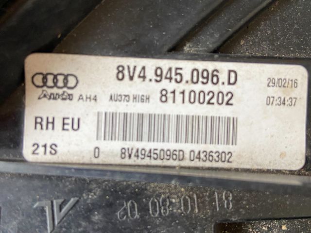 bontott AUDI A3 Jobb Külső Hátsó Lámpa