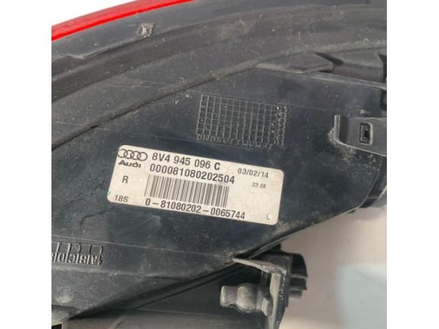 bontott AUDI A3 Jobb Külső Hátsó Lámpa