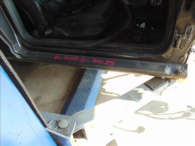 bontott AUDI A3 Jobb Küszöb