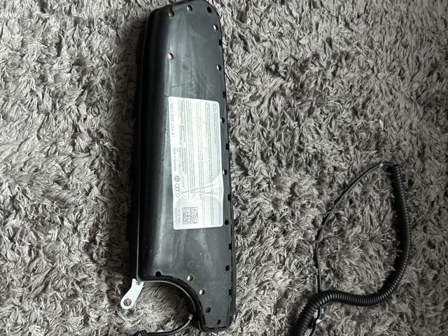 bontott AUDI A3 Jobb Oldallégzsák