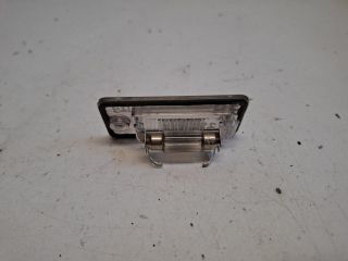 bontott AUDI A3 Jobb Rendszámtábla Világítás