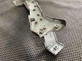 bontott AUDI A3 Jobb Sárvédő Oldaltartó