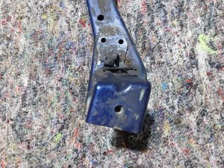 bontott AUDI A3 Jobb Sárvédő Oldaltartó