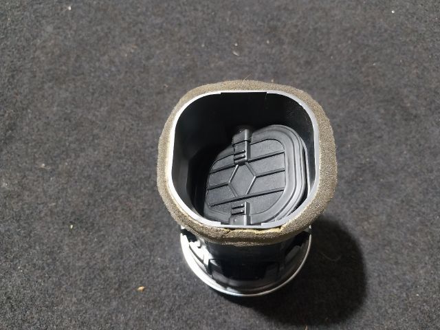 bontott AUDI A3 Jobb Szellőző