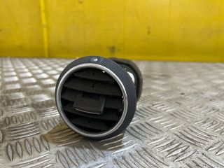 bontott AUDI A3 Jobb Szellőző