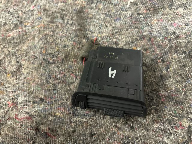 bontott AUDI A3 Jobb Szellőző