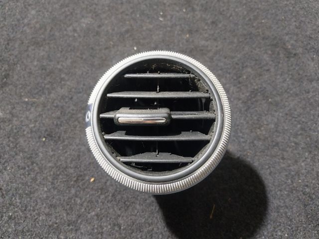 bontott AUDI A3 Jobb Szellőző