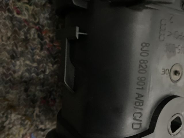 bontott AUDI A3 Jobb Szellőző