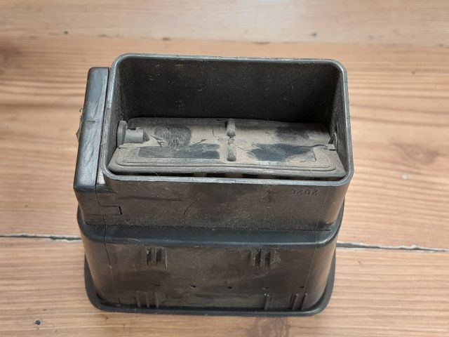 bontott AUDI A3 Jobb Szellőző