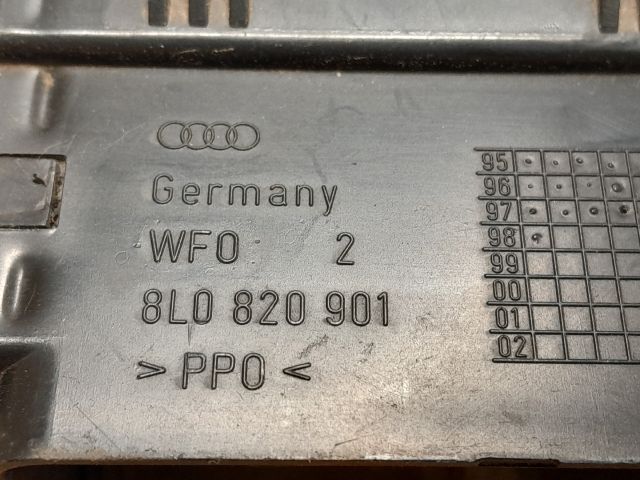 bontott AUDI A3 Jobb Szellőző