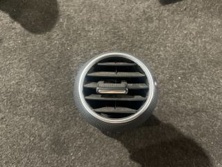 bontott AUDI A3 Jobb Szellőző