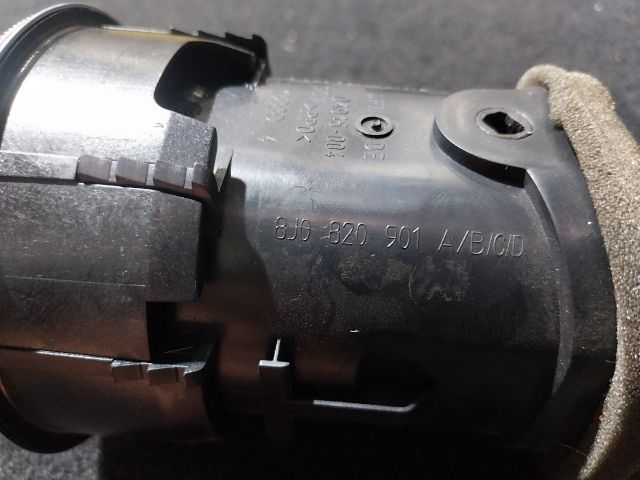 bontott AUDI A3 Jobb Szellőző