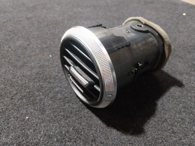 bontott AUDI A3 Jobb Szellőző