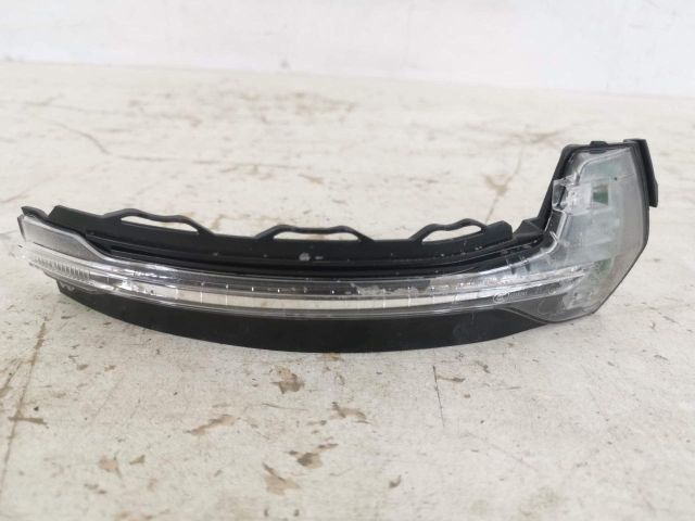 bontott AUDI A3 Jobb Visszapillantó Tükör Irányjelző