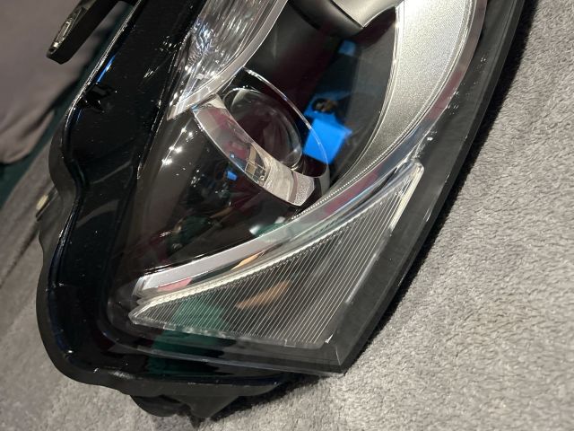 bontott AUDI A3 Jobb Xenon Fényszóró