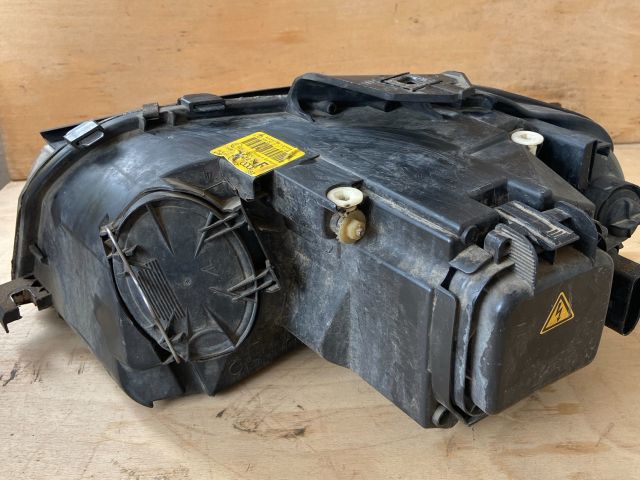 bontott AUDI A3 Jobb Xenon Fényszóró