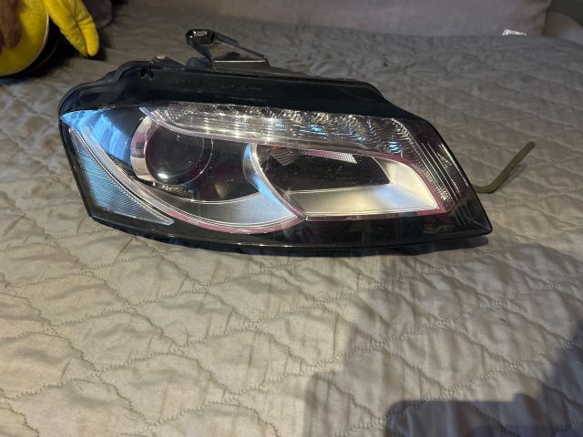 bontott AUDI A3 Jobb Xenon Fényszóró