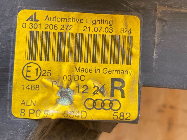 bontott AUDI A3 Jobb Xenon Fényszóró