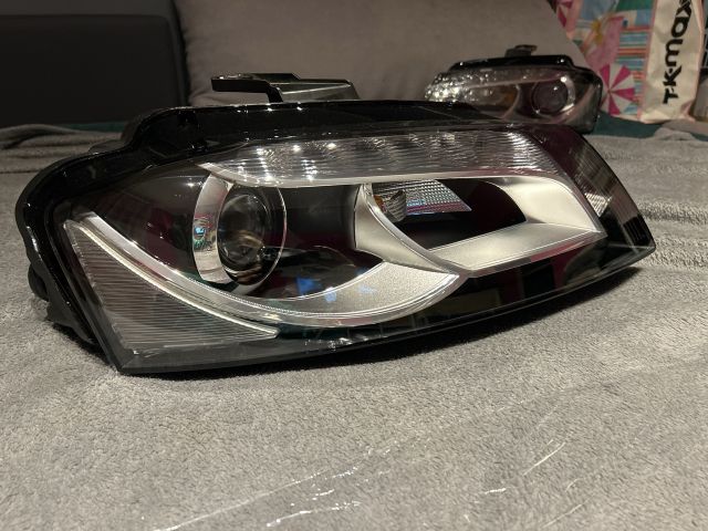 bontott AUDI A3 Jobb Xenon Fényszóró