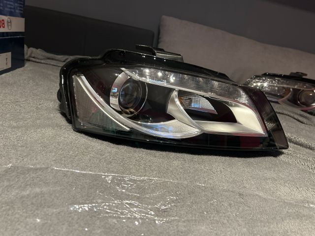 bontott AUDI A3 Jobb Xenon Fényszóró