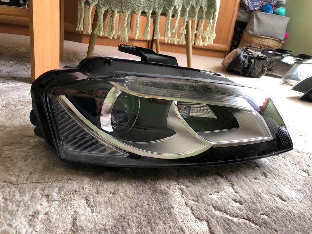 bontott AUDI A3 Jobb Xenon Fényszóró