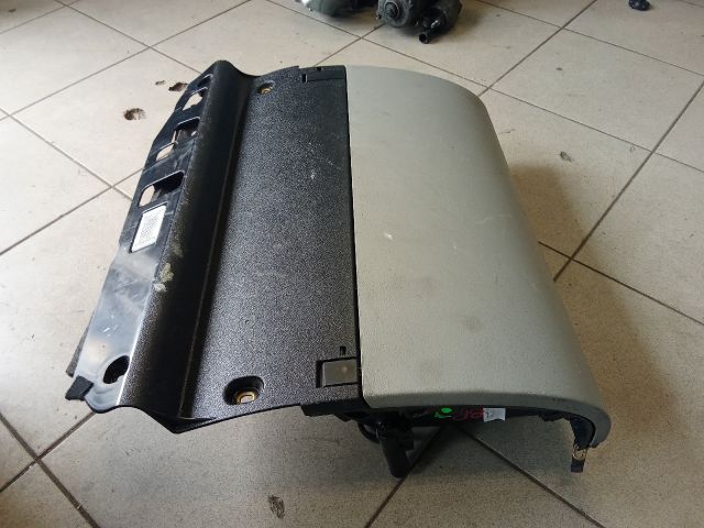 bontott AUDI A3 Kesztyűtartó