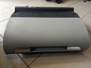 bontott AUDI A3 Kesztyűtartó