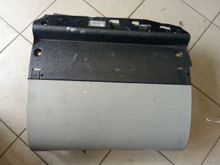 bontott AUDI A3 Kesztyűtartó