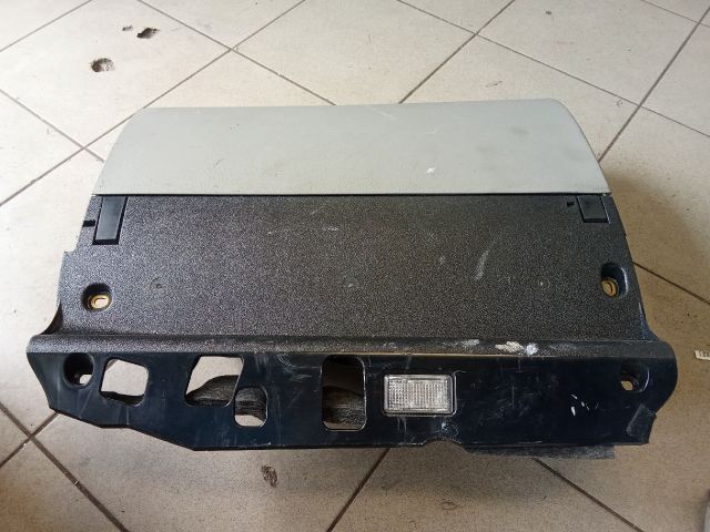 bontott AUDI A3 Kesztyűtartó