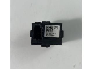 bontott AUDI A3 Kézifék Kapcsoló