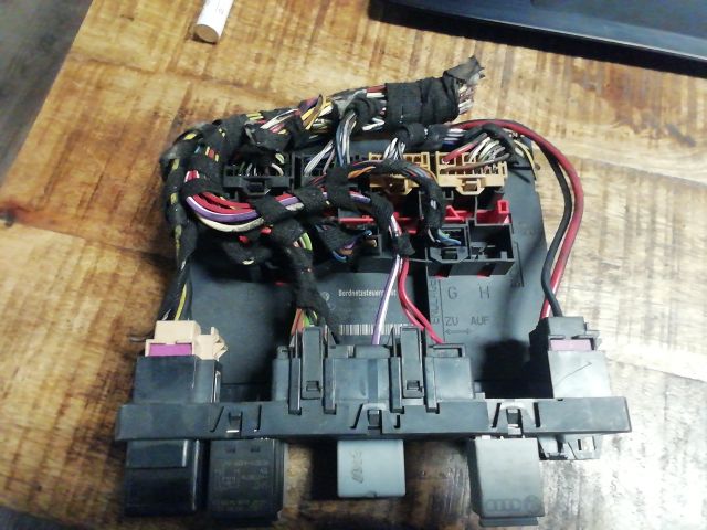 bontott AUDI A3 Komfort Elektronika