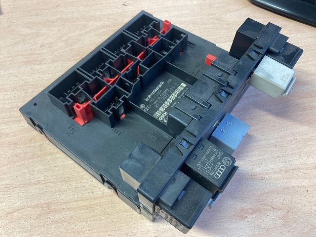 bontott AUDI A3 Komfort Elektronika