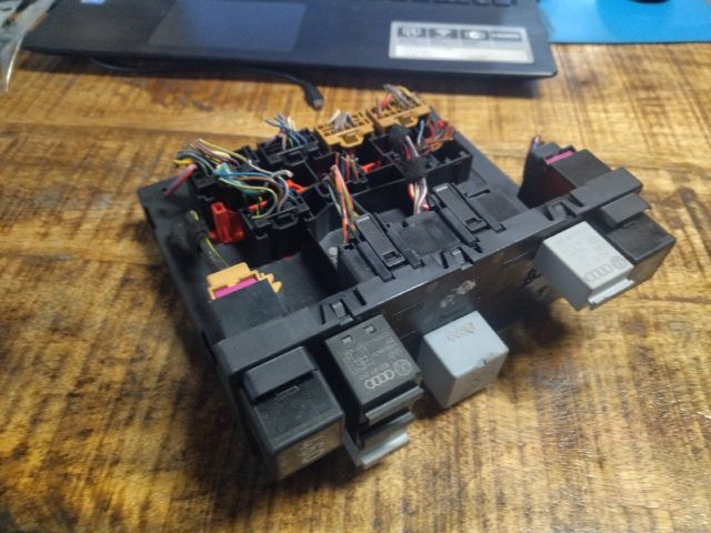 bontott AUDI A3 Komfort Elektronika