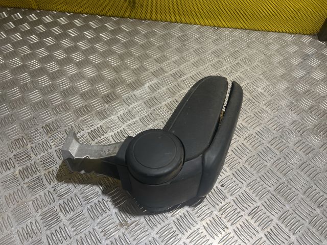 bontott AUDI A3 Könyöklő